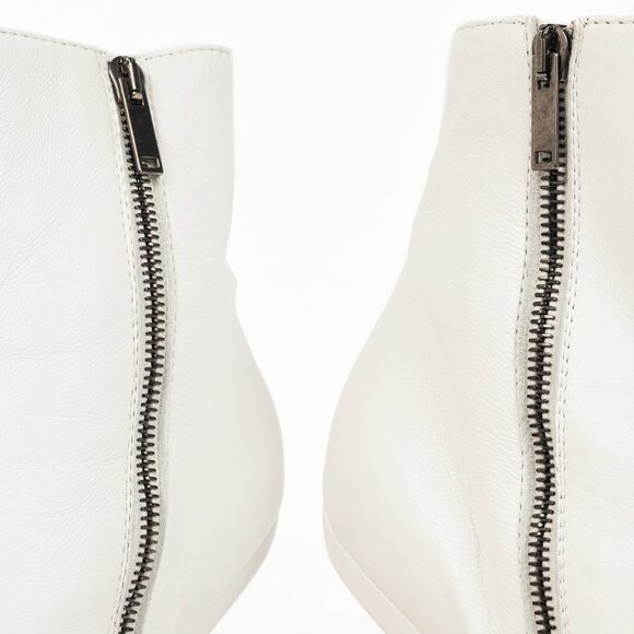 Gareth Pugh SS/14 Runway White Leather Angular-Heel Ankle Boots - Picture 10 of 11